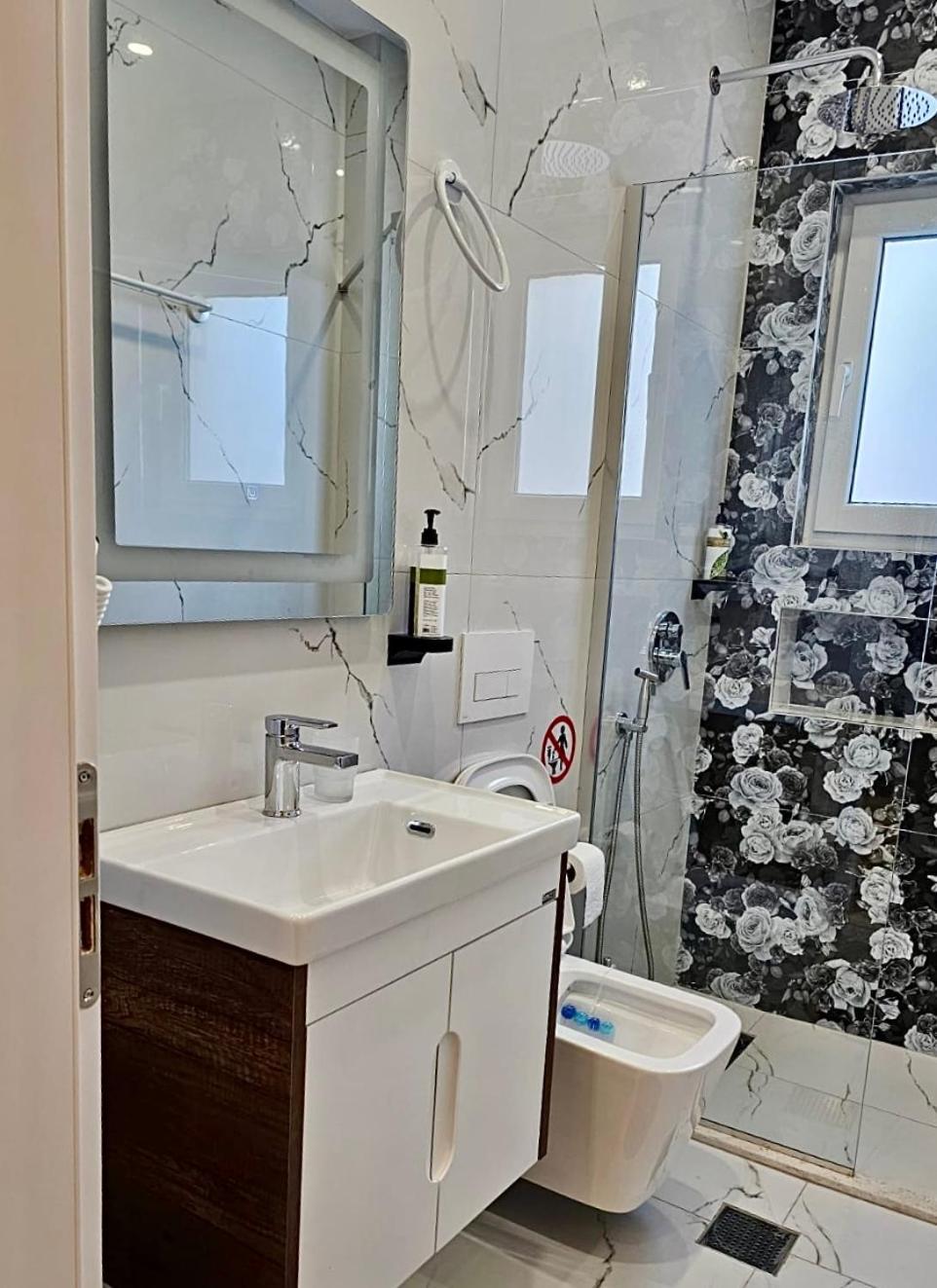 Zazo Apartaments Tirana Extérieur photo